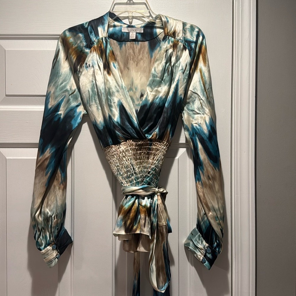 V neck cream teal brown top